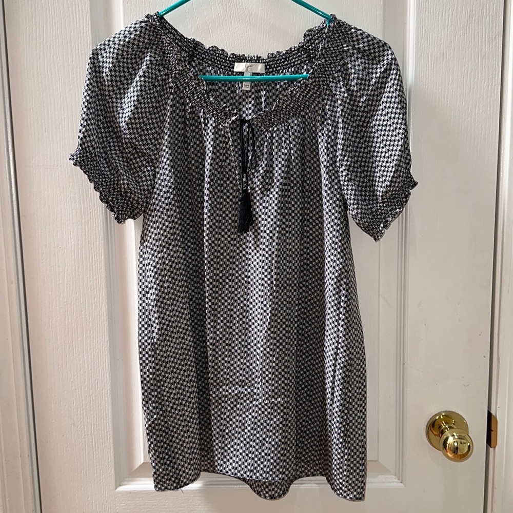 Joie blouse in small with tie accent